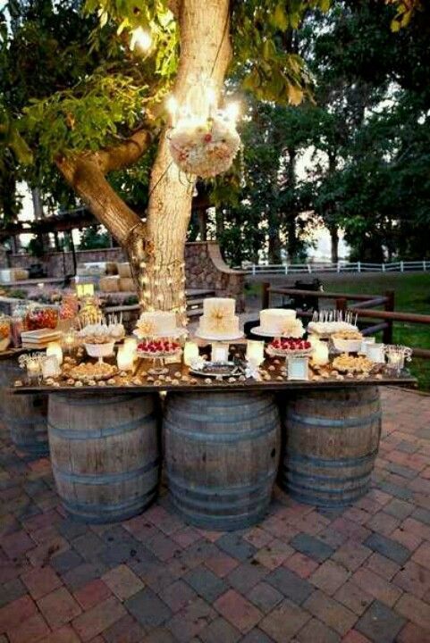 Barricas para mesa. Barricas para coctel. Barricas para boda.
Credits: Rustic Wedding Reception