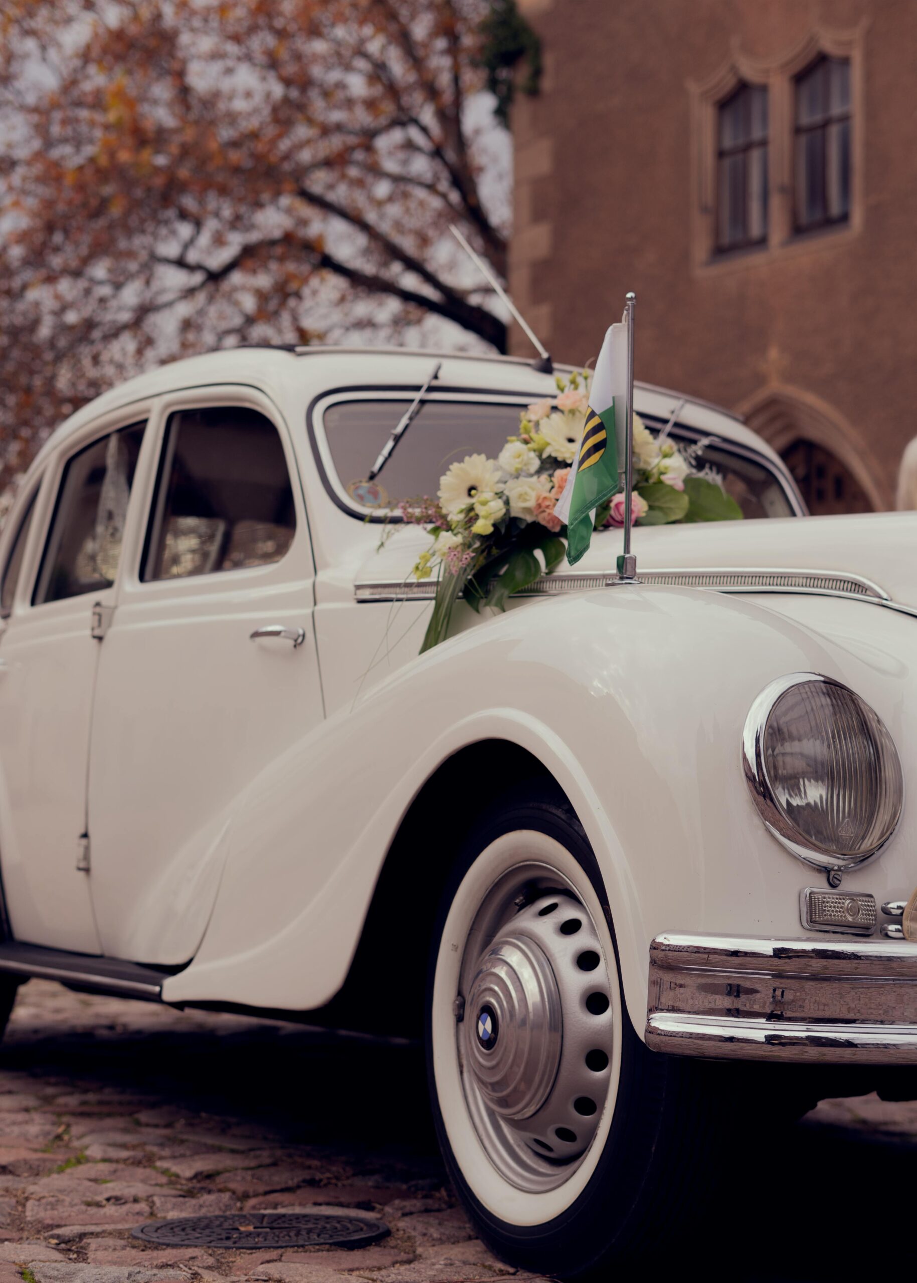 coche nupcial. coche decoracion boda.