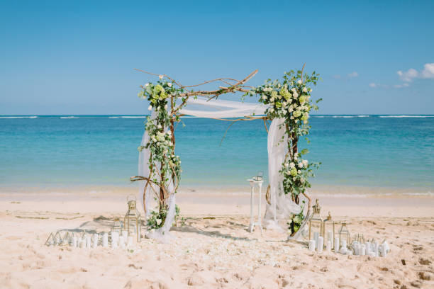 arco floral, telas arco floral, decoracion boda, decoracion boda en la playa, decoracion floral, arco con flores