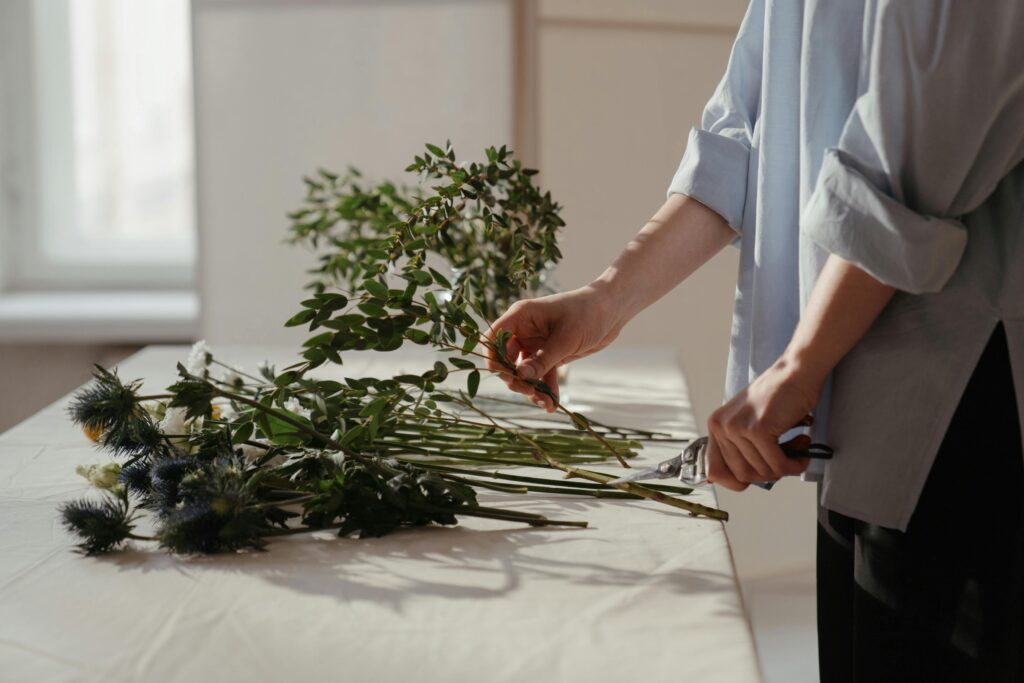 ramo para sillas boda, ramo para bancos iglesia, flores para boda, decoración para boda, flores para decoración, ramos pequeños