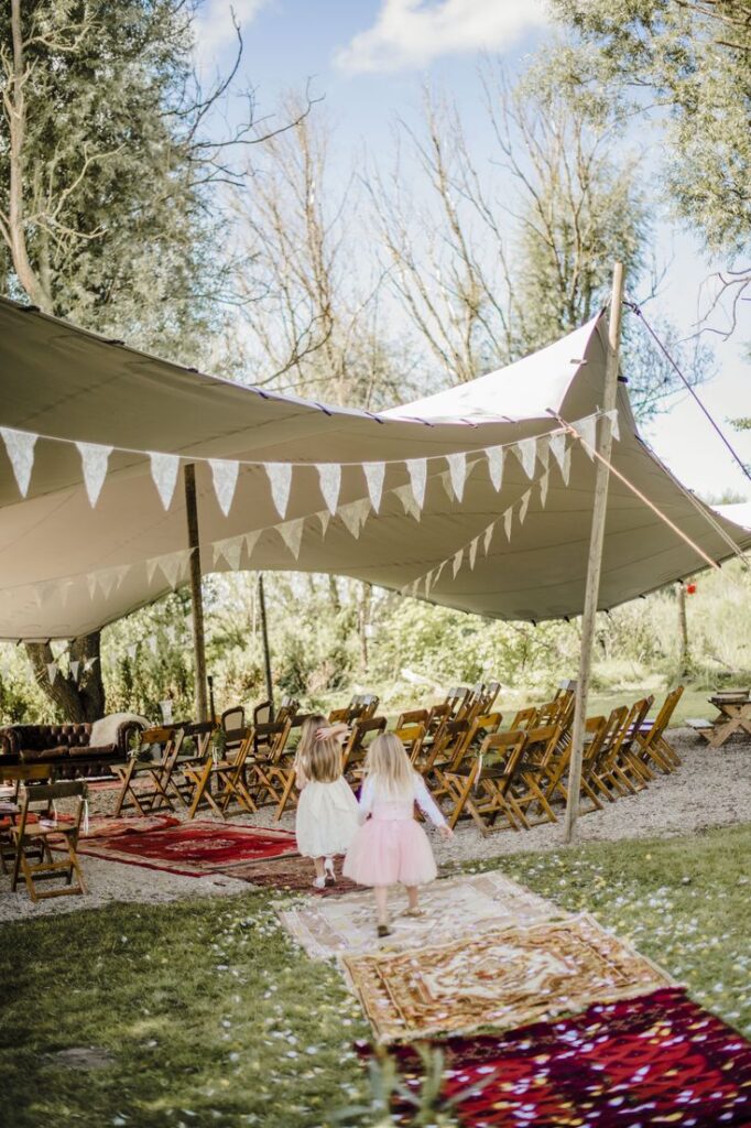 tendencias boda, fincas para boda, bodega para boda, donde casarse barato, finca barata boda, decoracíon boda, decoración barata, decoración lowcost, carpas para boda