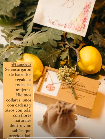regalo invitados boda, regalo novios, colgante boda, regalo boda, vela para boda, decoración boda, boda amalfita, boda Ana Moya, boda Mario cONDE, BODA FUTBOLISTA, BODA INFLUENCER, BODA TEMÁTICA